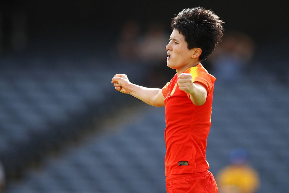 美女扒开尿口来摸